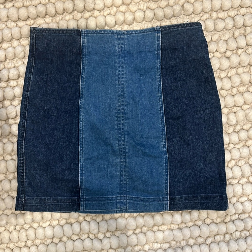 Pacsun two toned denim skirt. Size 28